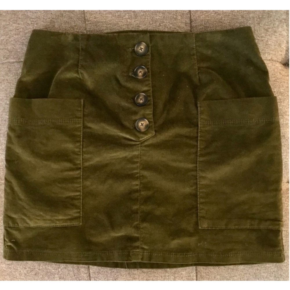 Urban Outfitters: Mini Skirt, Stretch Cotton Velvet (Uncut Corduroy), BD.  Sz M